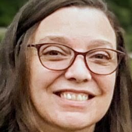 Anneli Frank Langer headshot.