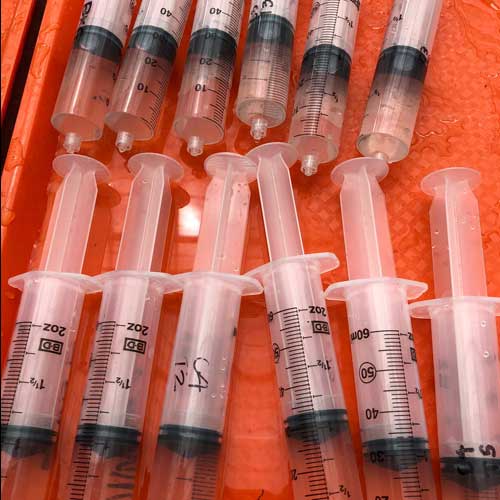 Syringes for biofilm experiment