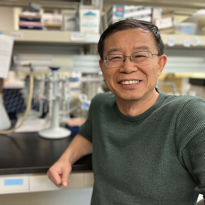 Jinjun Kan in his laboratory.