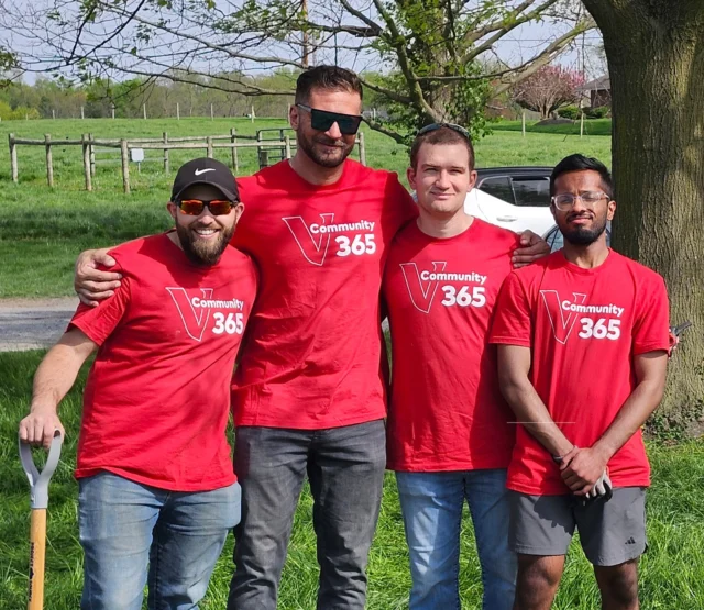 It was a beautiful day to be outdoors as volunteers from @constellationenergy and @vanguardgroup gave some TLC to the native trees in @newboltoncenter's silvopasture. Did you know that silvopasture is the practice of integrating trees, forage, and the grazing of domesticated animals in a mutually beneficial way? 🌳🐎☀️
 #Silvopasture #NativeTrees #SustainableFarming #GreenInitiatives #OutdoorVolunteering